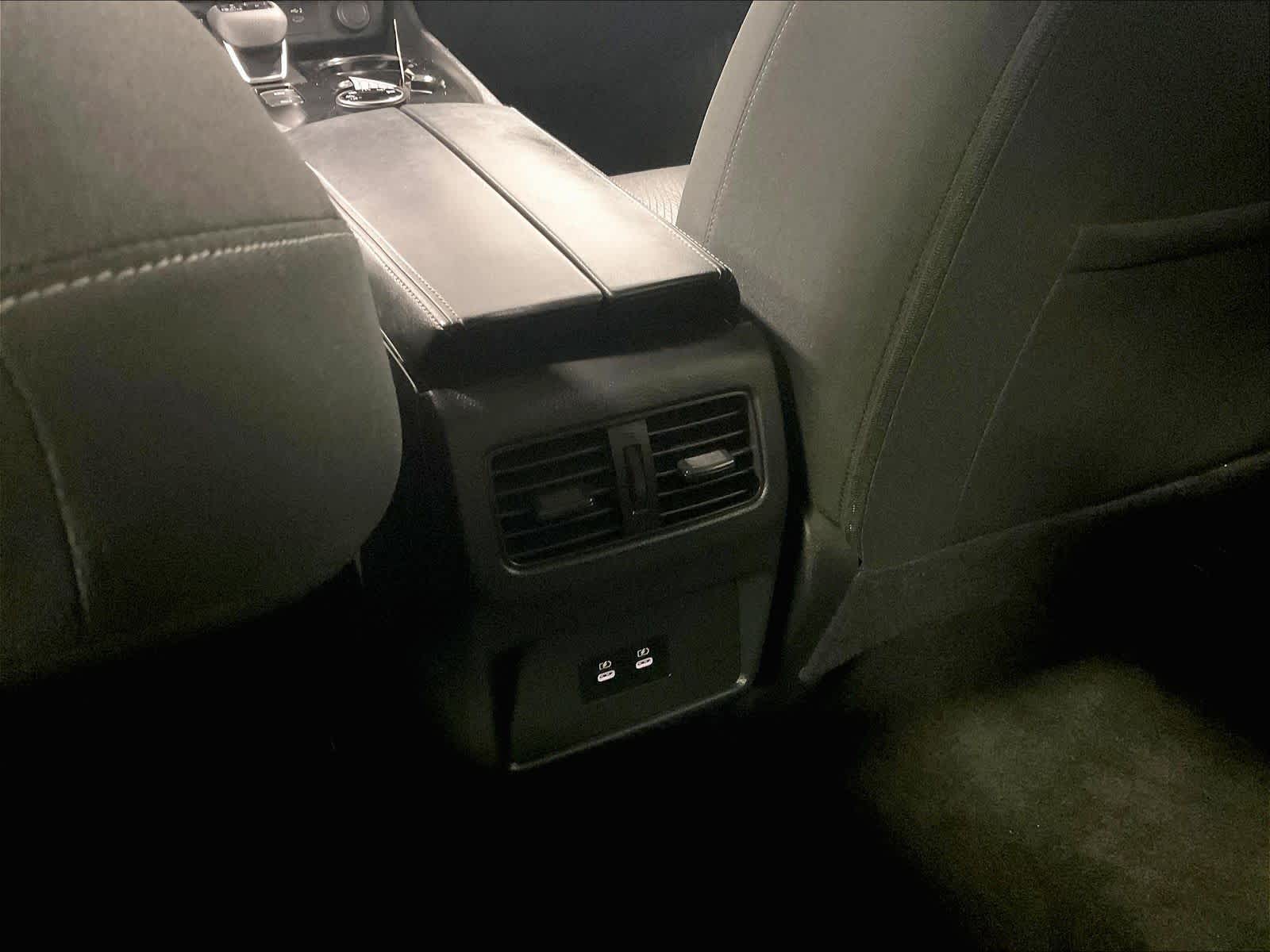 2024 Nissan Rogue SV - Photo 27