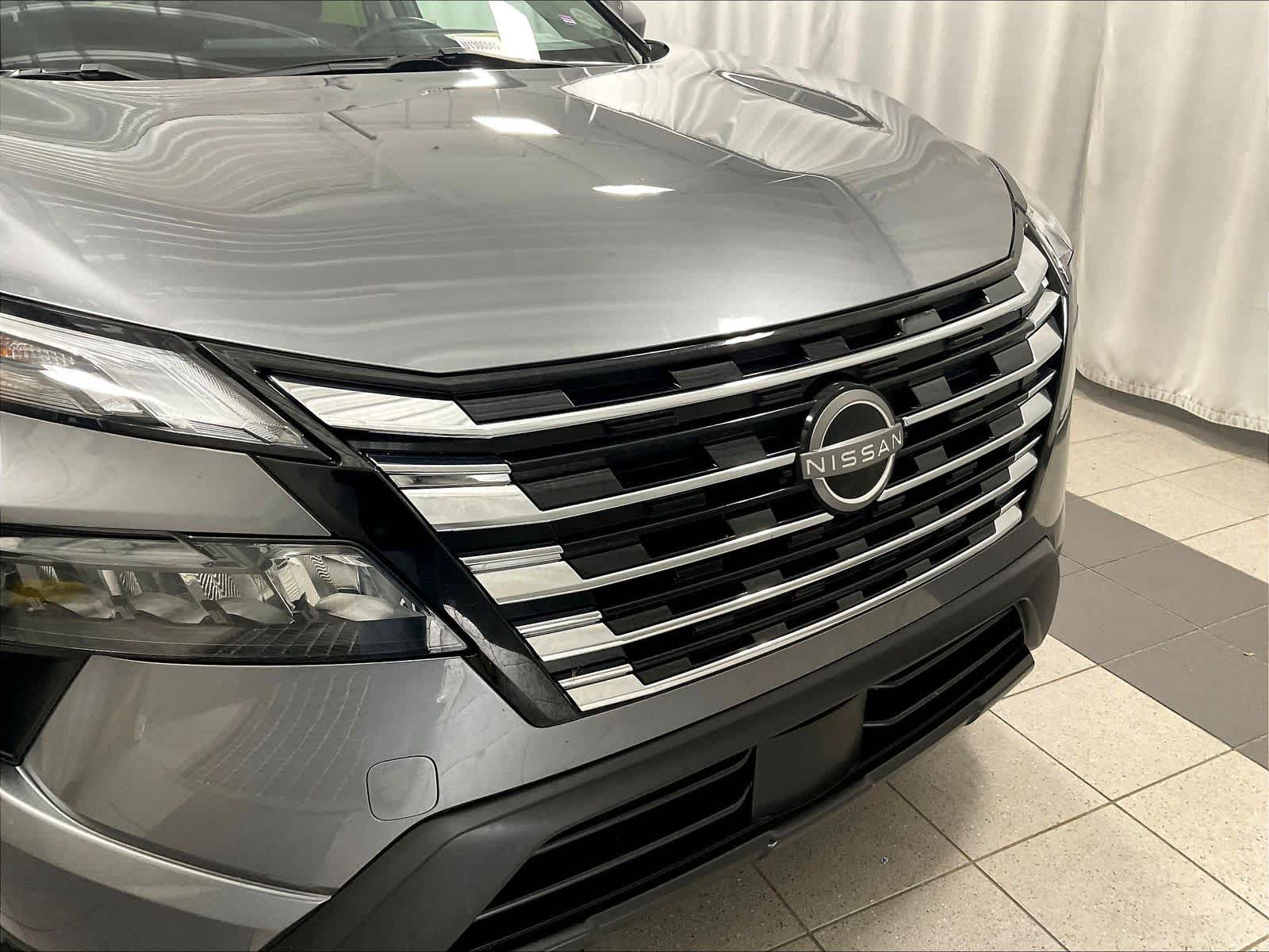 2024 Nissan Rogue SV - Photo 31