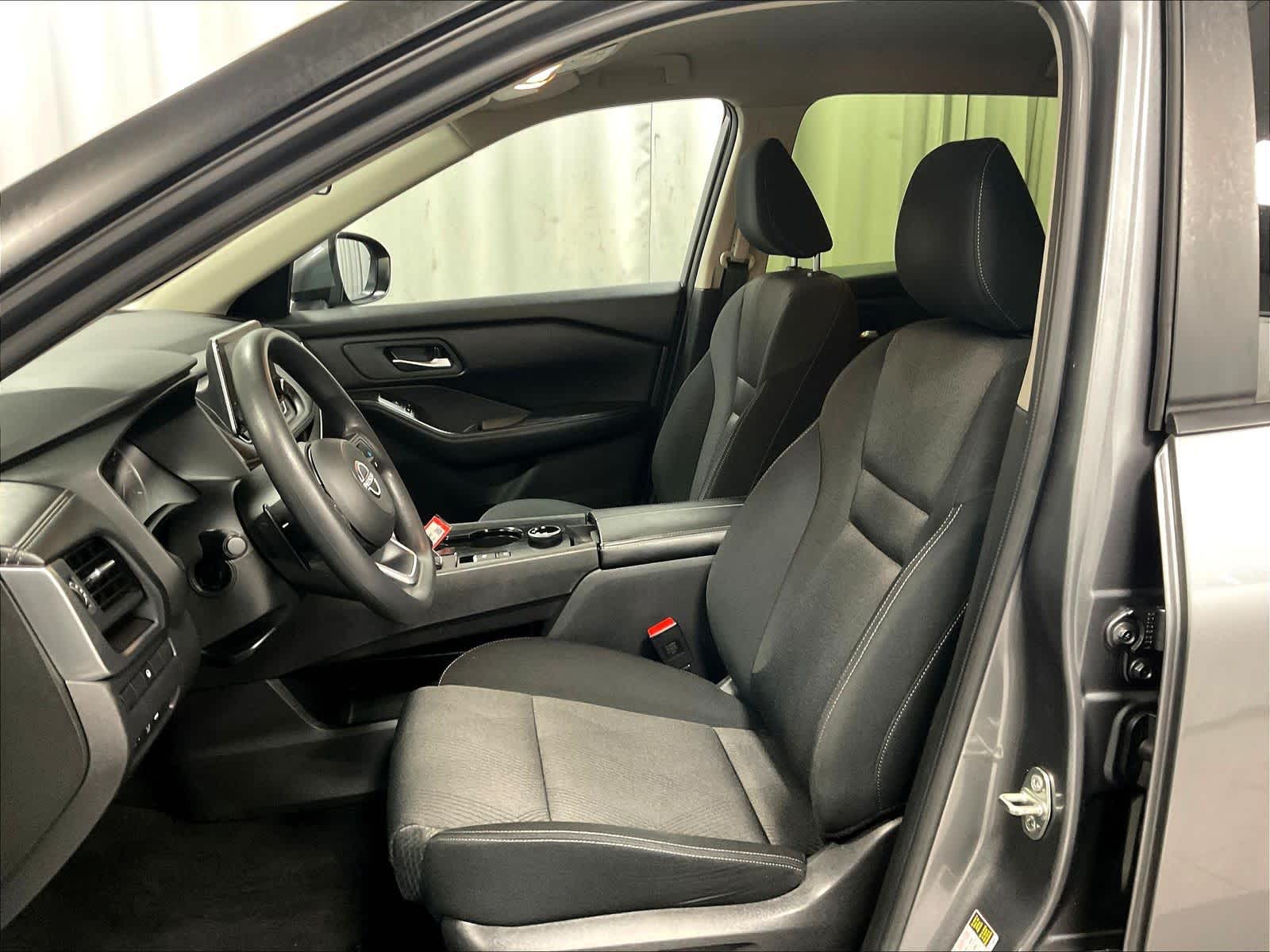 2024 Nissan Rogue SV - Photo 10