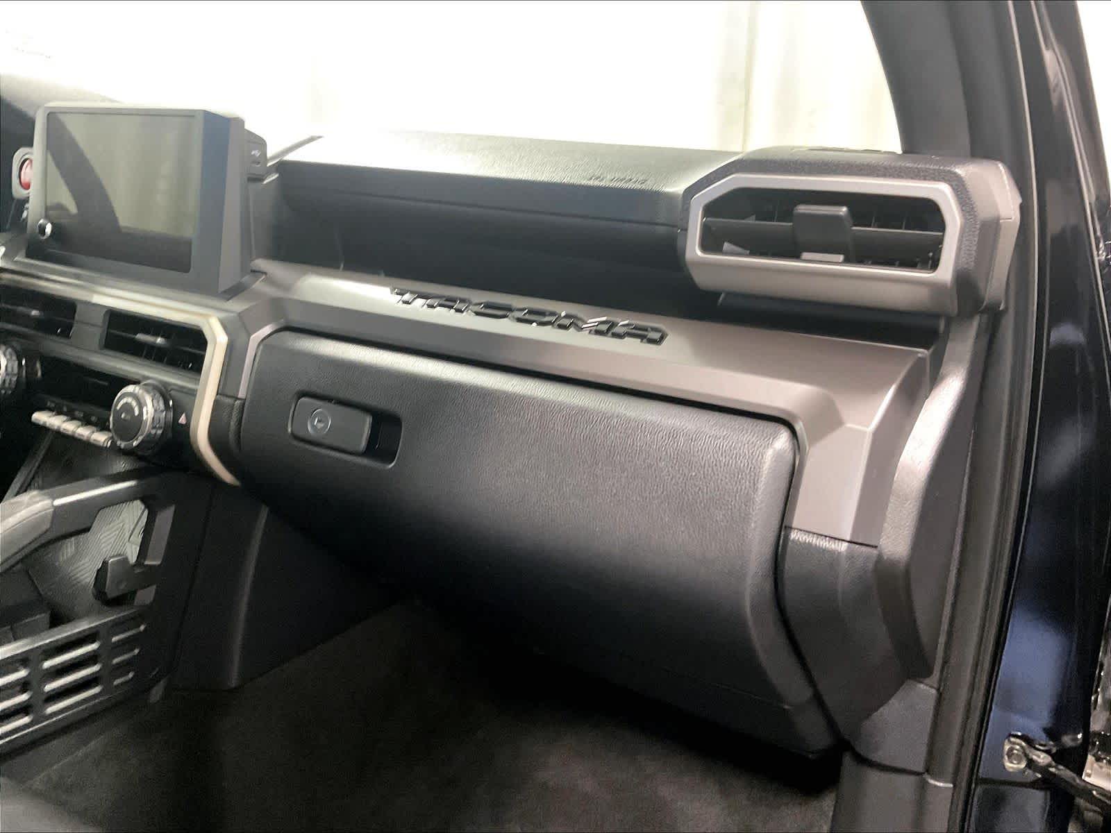 2024 Toyota Tacoma TRD Off Road - Photo 13