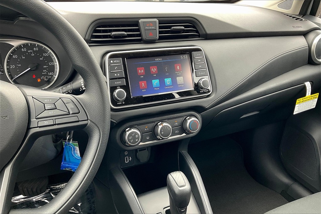 2025 Nissan Versa 1.6 S - Photo 13
