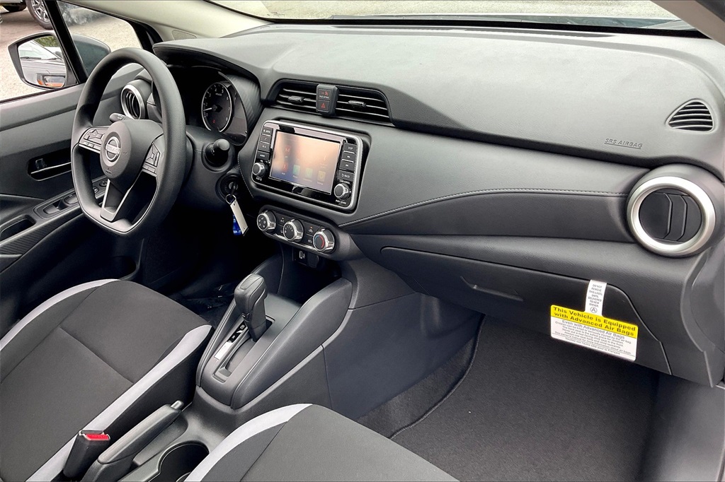 2025 Nissan Versa 1.6 S - Photo 10