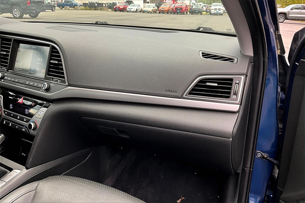 2017 Hyundai Elantra Limited - Photo 13