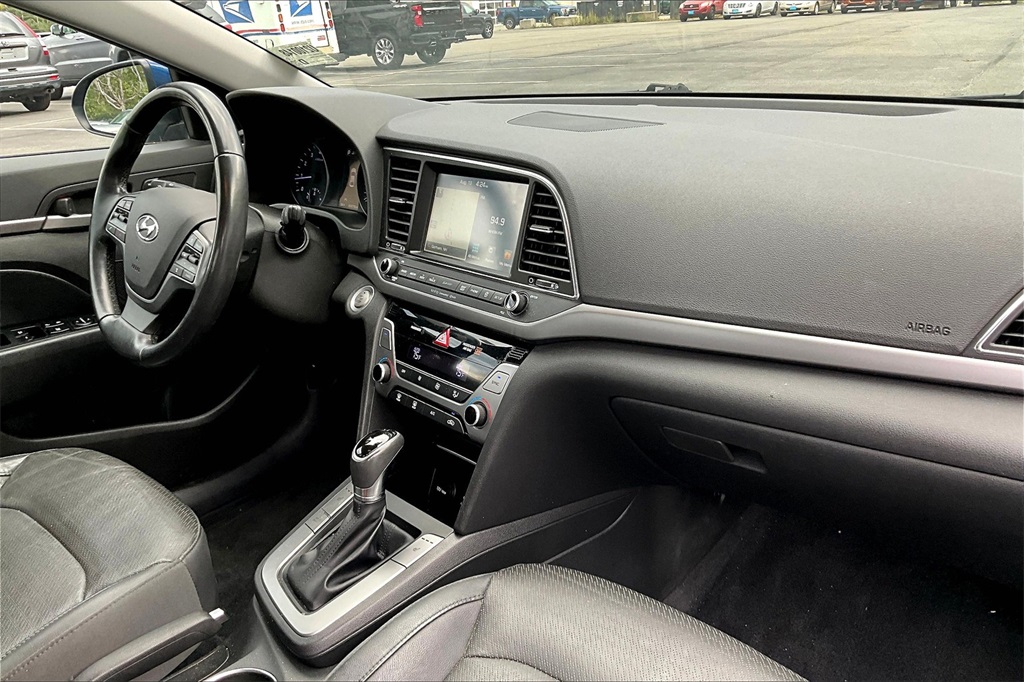 2017 Hyundai Elantra Limited - Photo 14