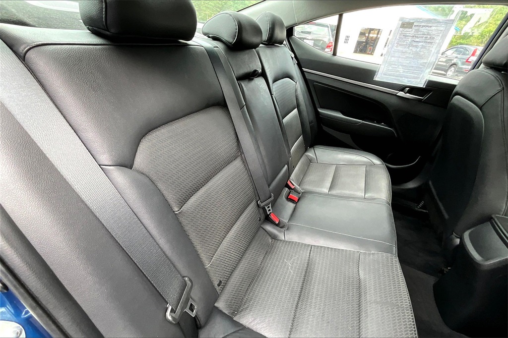 2017 Hyundai Elantra Limited - Photo 16