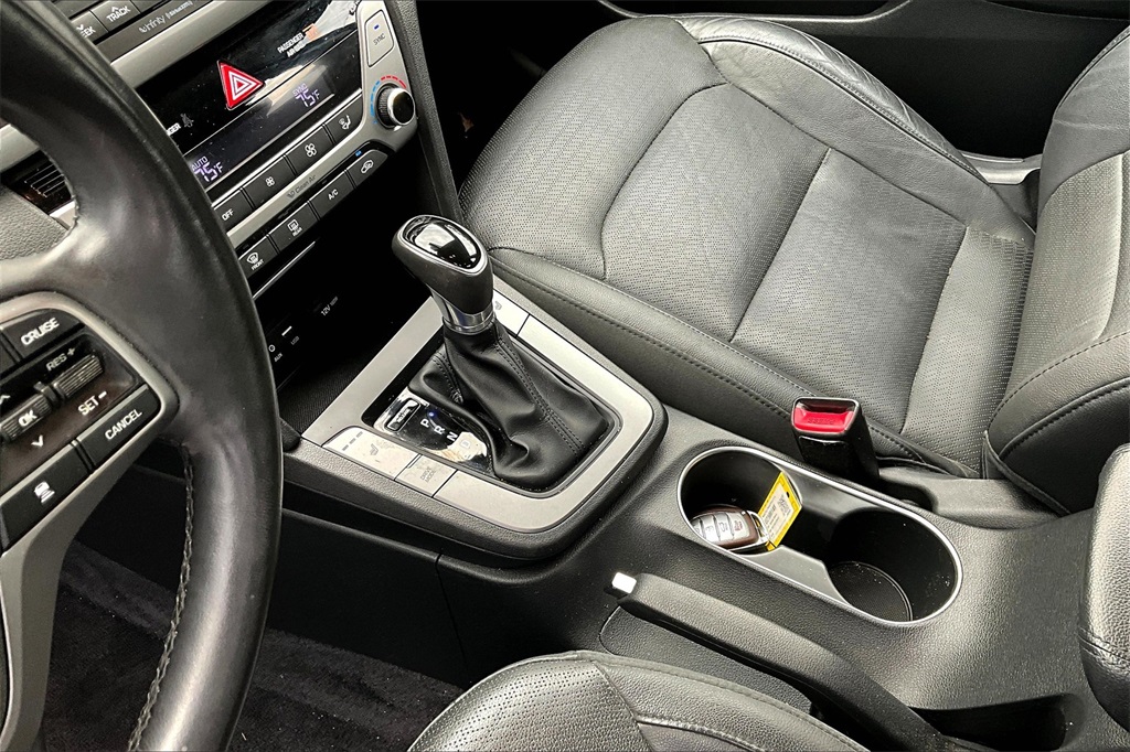 2017 Hyundai Elantra Limited - Photo 20