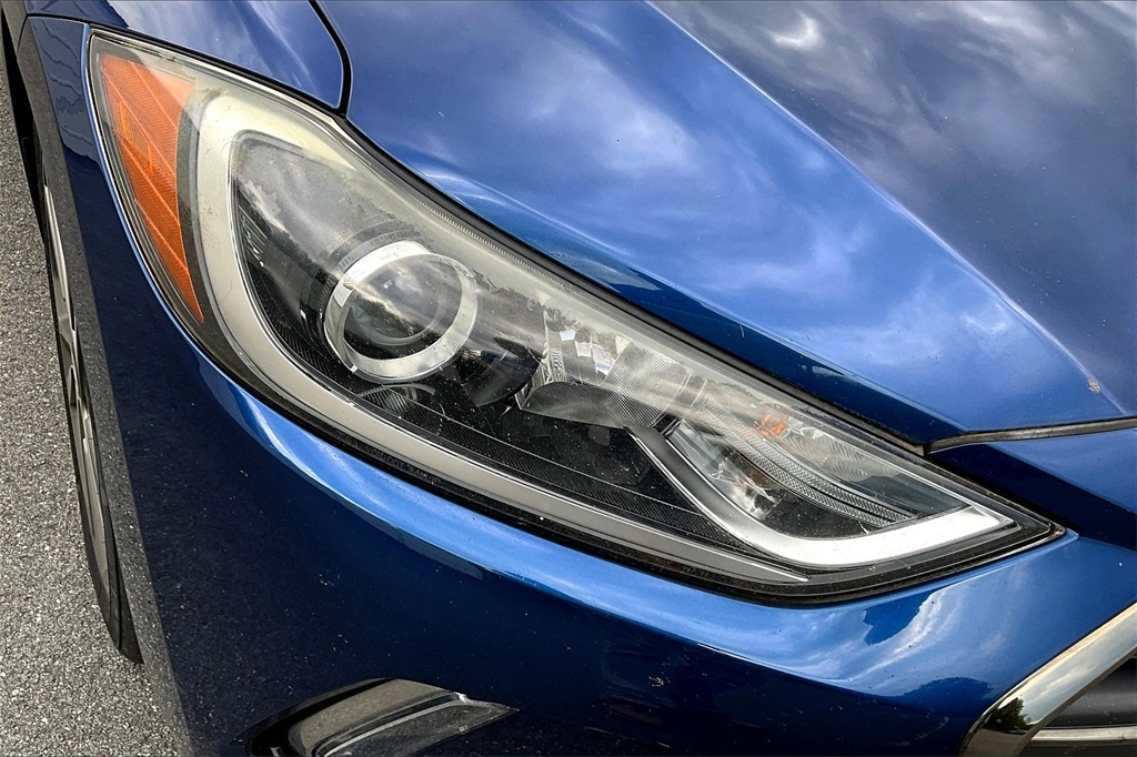 2017 Hyundai Elantra Limited - Photo 31