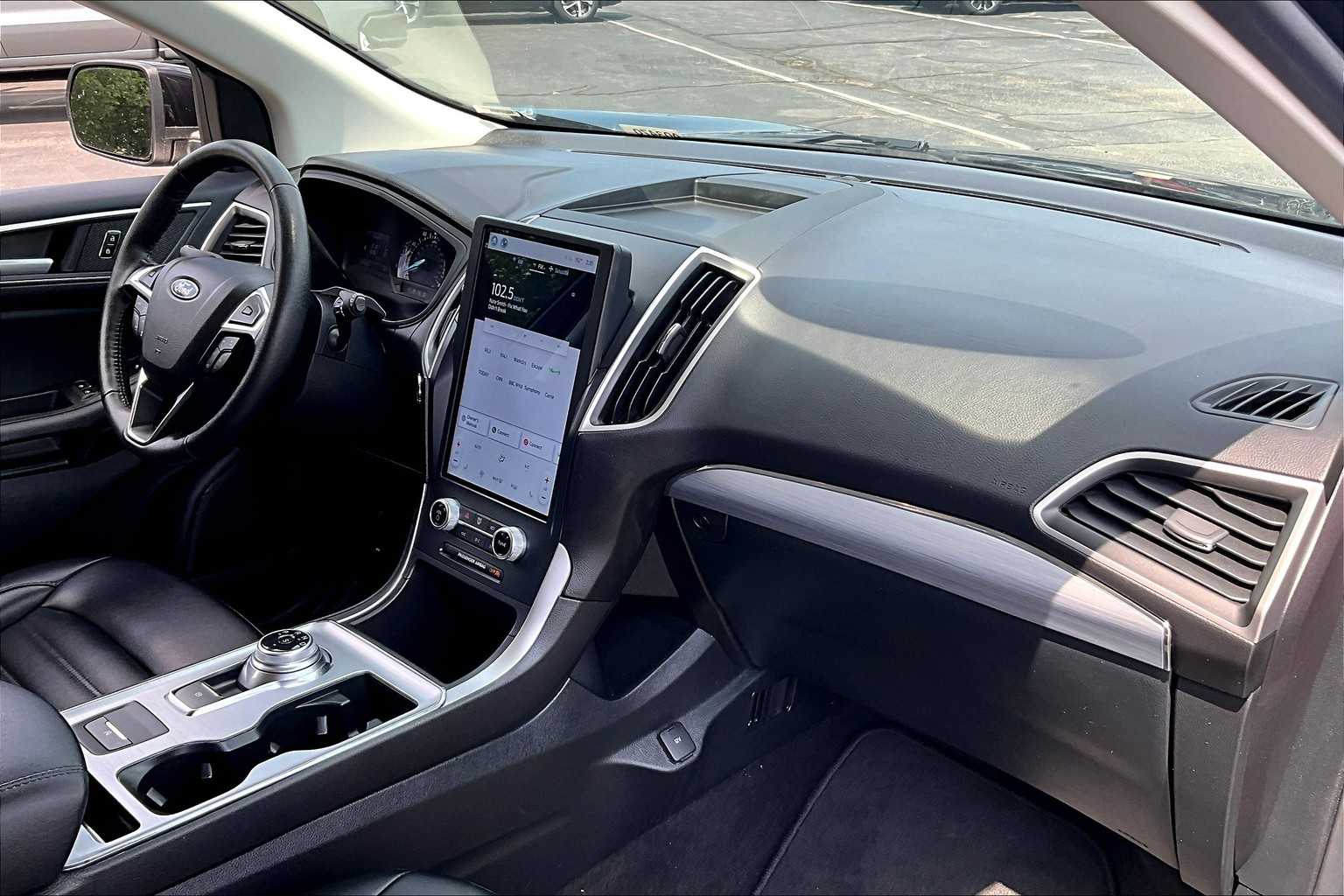 2022 Ford Edge SEL - Photo 21