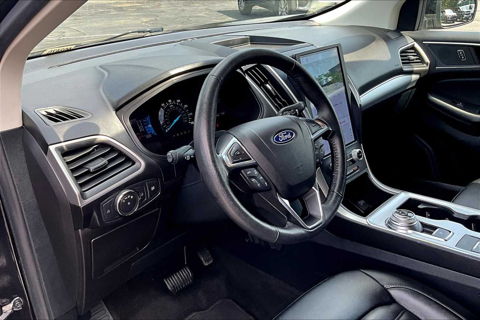 2022 Ford Edge SEL - Photo 8