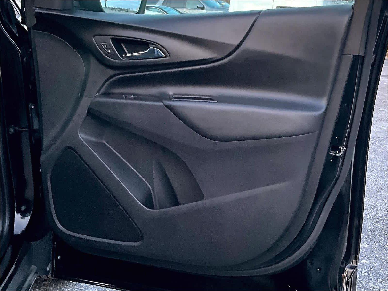 2019 Chevrolet Equinox LT - Photo 12