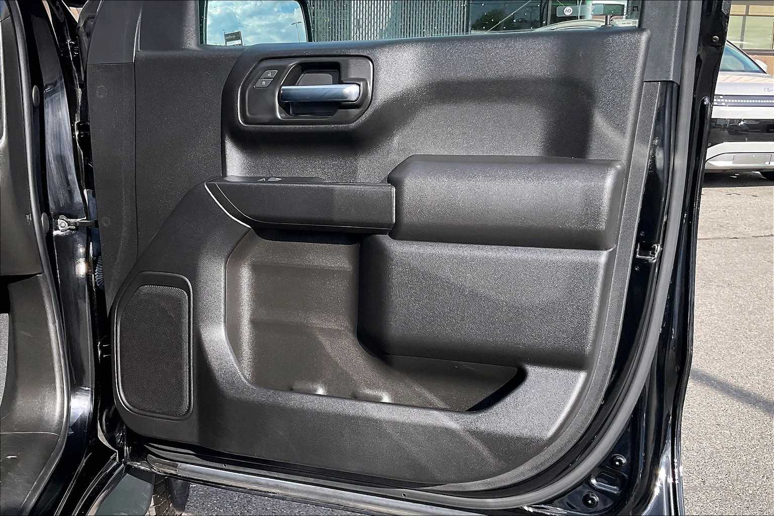 2023 Chevrolet Silverado 1500 Custom - Photo 12
