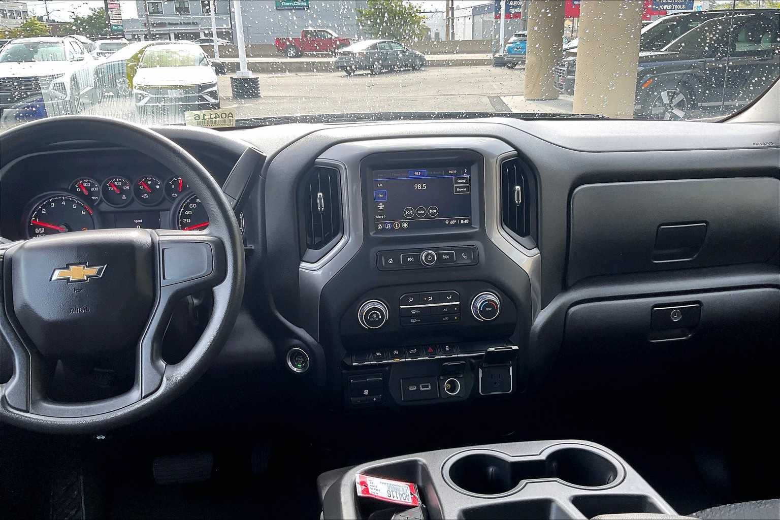 2023 Chevrolet Silverado 1500 Custom - Photo 18