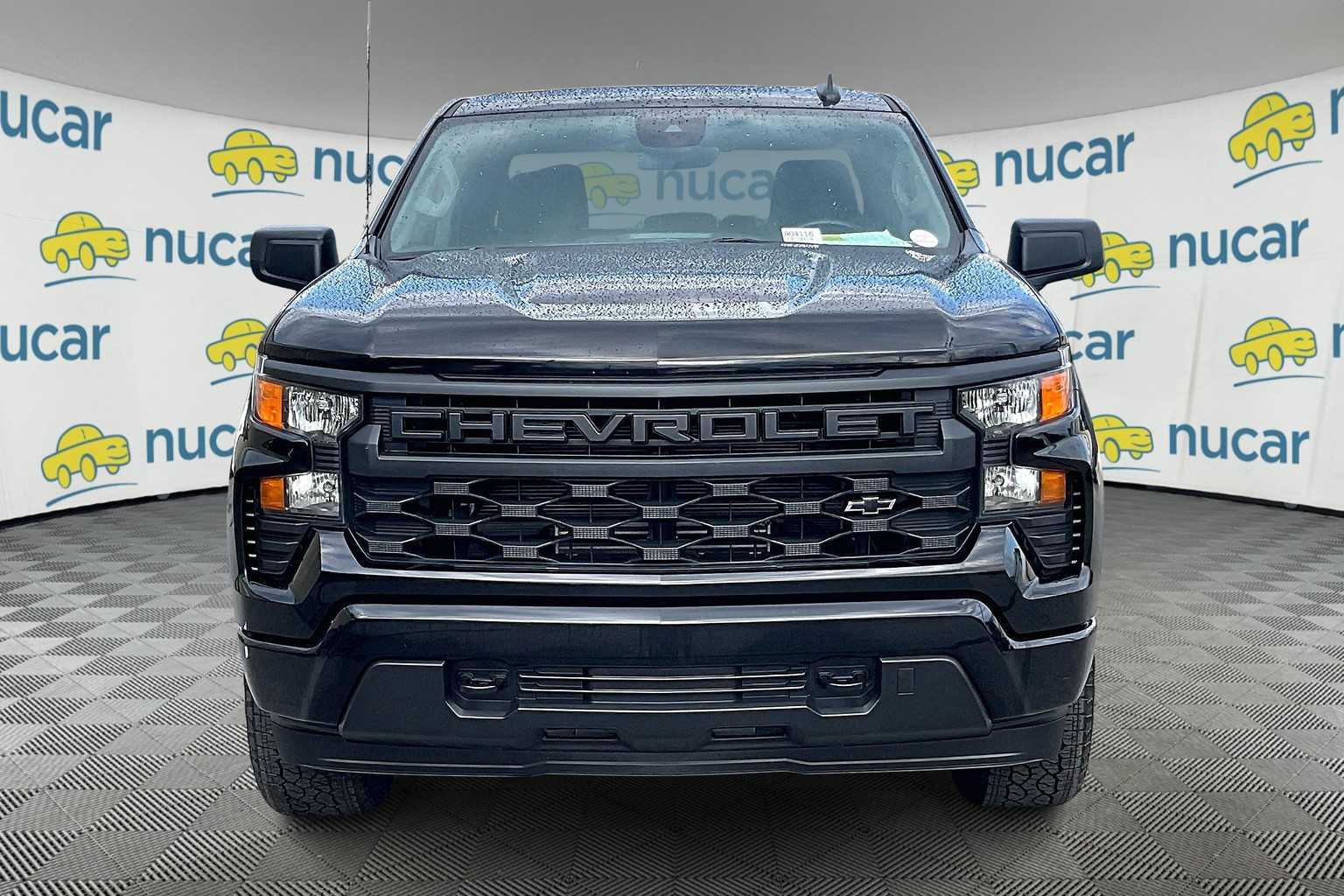 2023 Chevrolet Silverado 1500 Custom - Photo 2