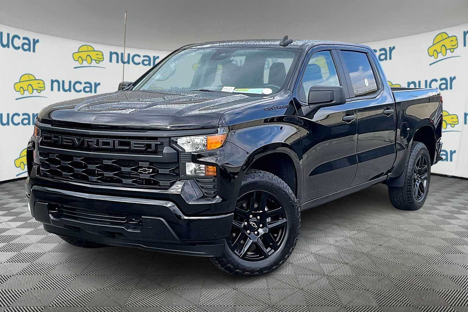 2023 Chevrolet Silverado 1500 Custom - Photo 3