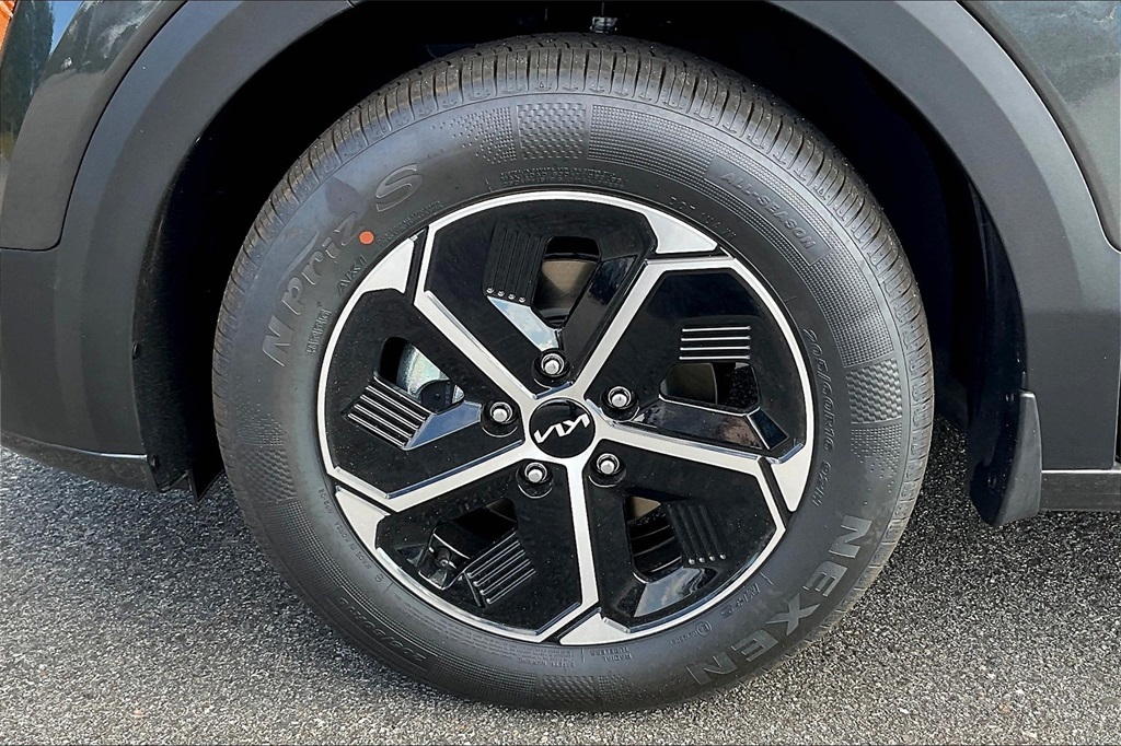 2025 Kia Niro EX - Photo 8