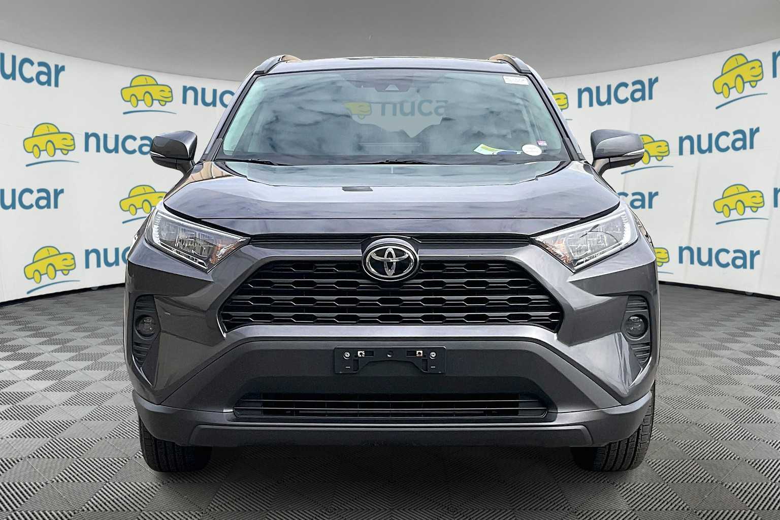 2021 Toyota RAV4 XLE - Photo 2