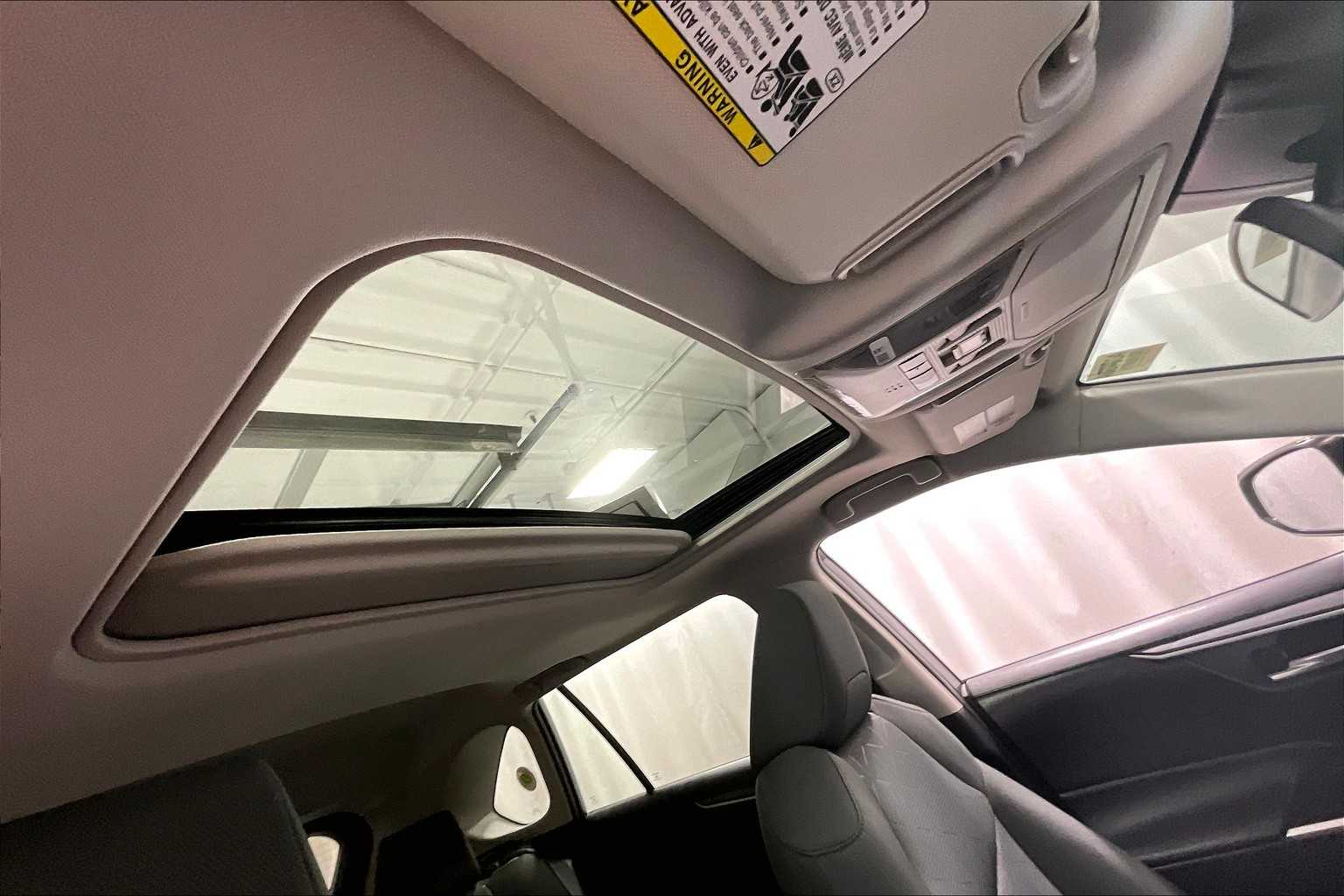 2021 Toyota RAV4 XLE - Photo 22