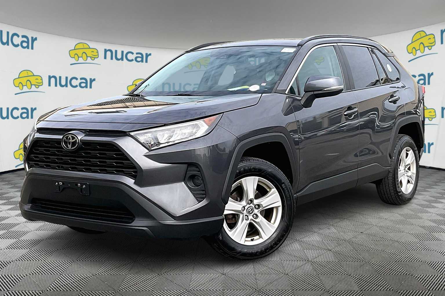 2021 Toyota RAV4 XLE - Photo 3