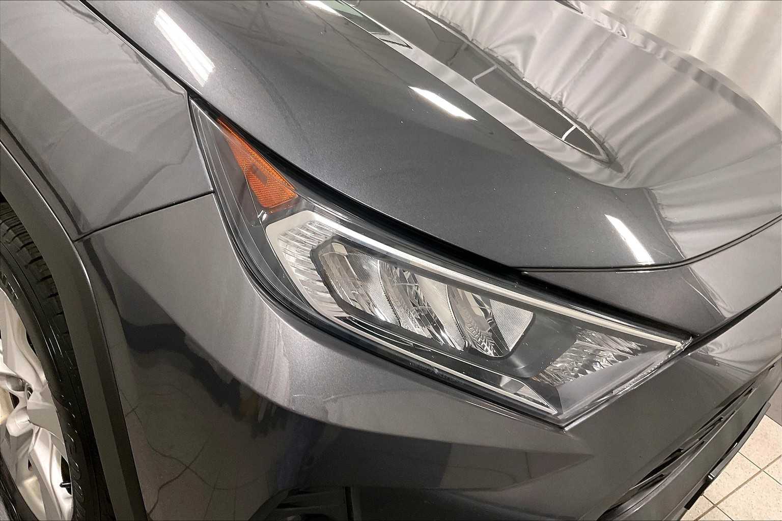 2021 Toyota RAV4 XLE - Photo 33