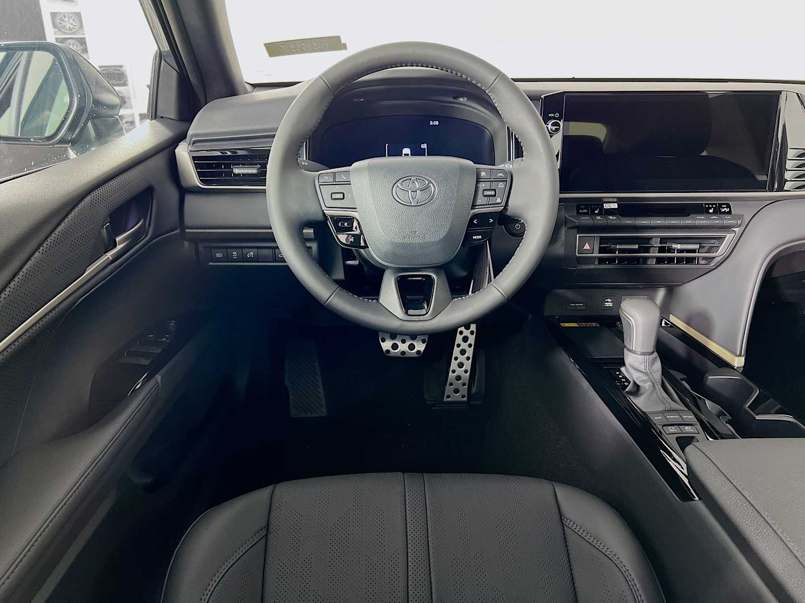 2025 Toyota Camry XSE - Photo 15