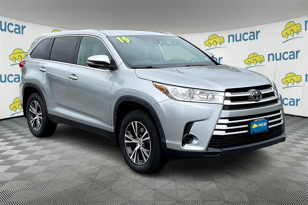 2019 Toyota Highlander LE