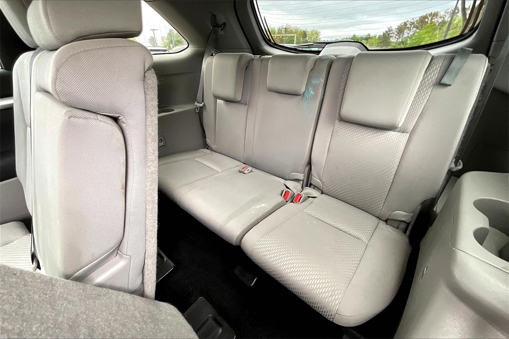 2019 Toyota Highlander LE - Photo 16