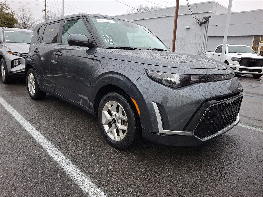 2023 Kia Soul LX