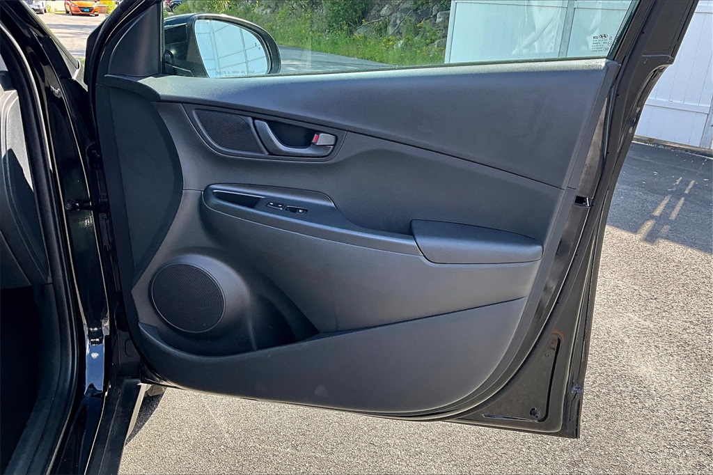 2023 Hyundai Kona SEL - Photo 12