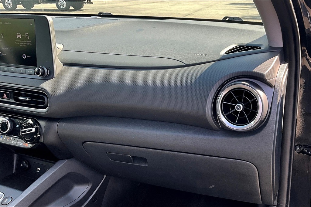 2023 Hyundai Kona SEL - Photo 13