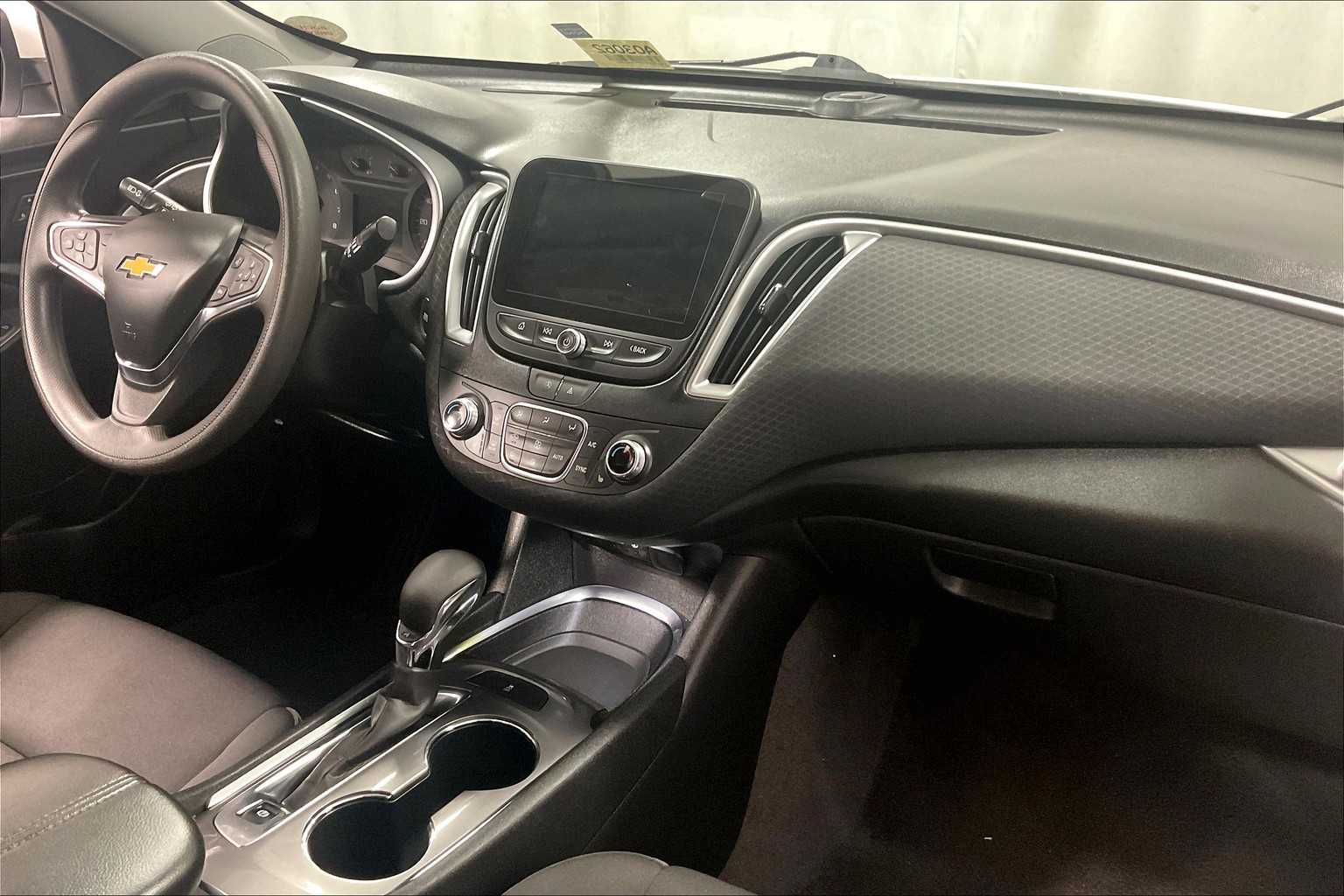 2023 Chevrolet Malibu LT - Photo 14