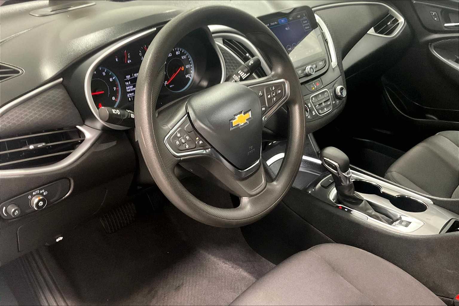 2023 Chevrolet Malibu LT - Photo 8