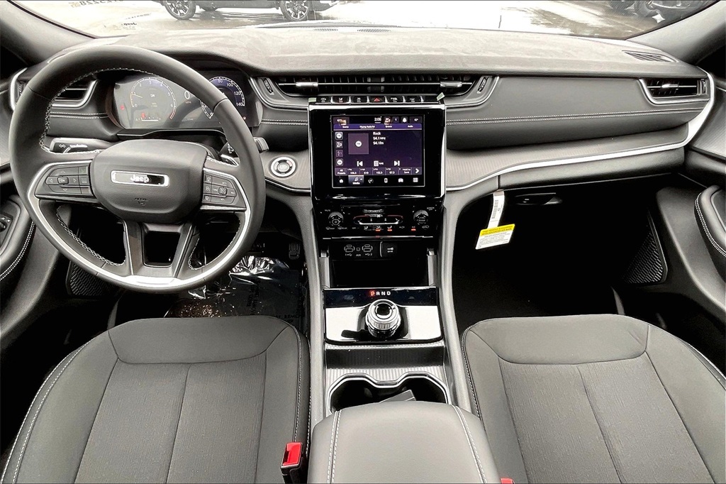 2025 Jeep Grand Cherokee Laredo - Photo 12