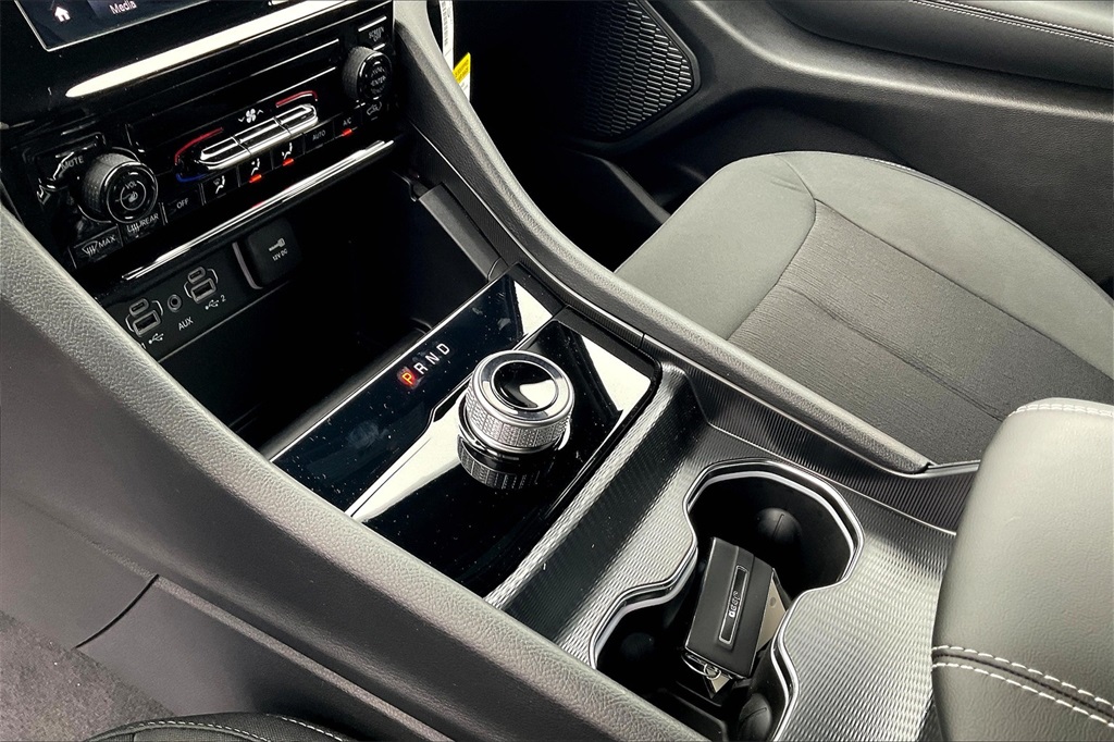 2025 Jeep Grand Cherokee Laredo - Photo 14