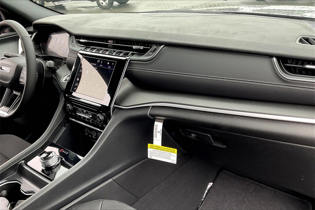 2025 Jeep Grand Cherokee Laredo - Photo 10