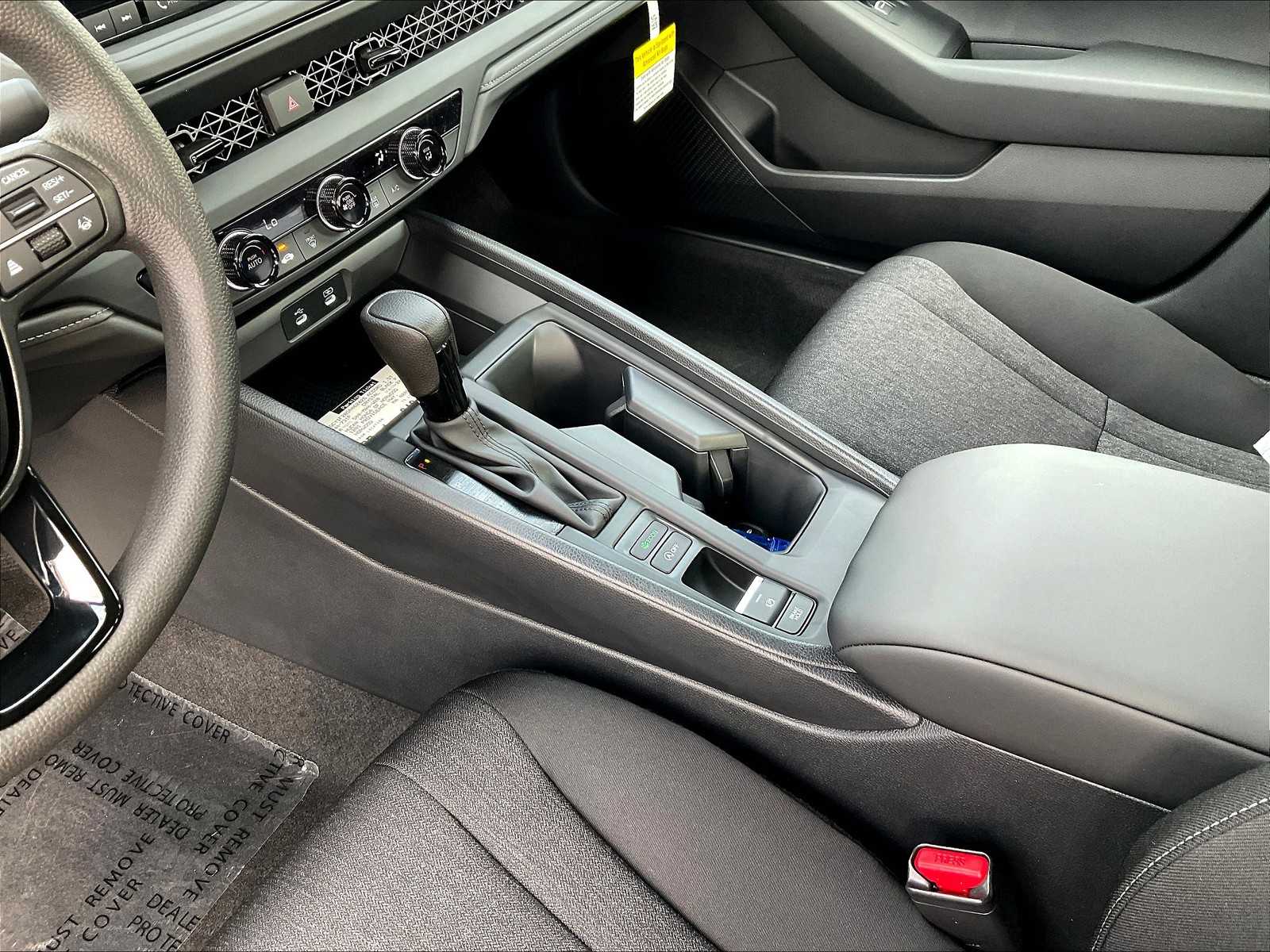 2025 Honda Accord LX - Photo 14