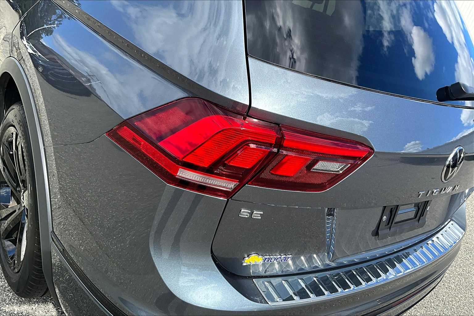 2023 Volkswagen Tiguan SE R-Line Black - Photo 35