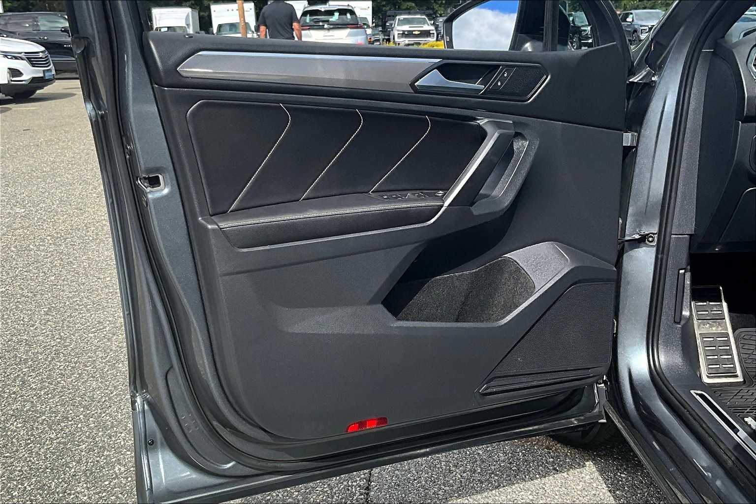 2023 Volkswagen Tiguan SE R-Line Black - Photo 9
