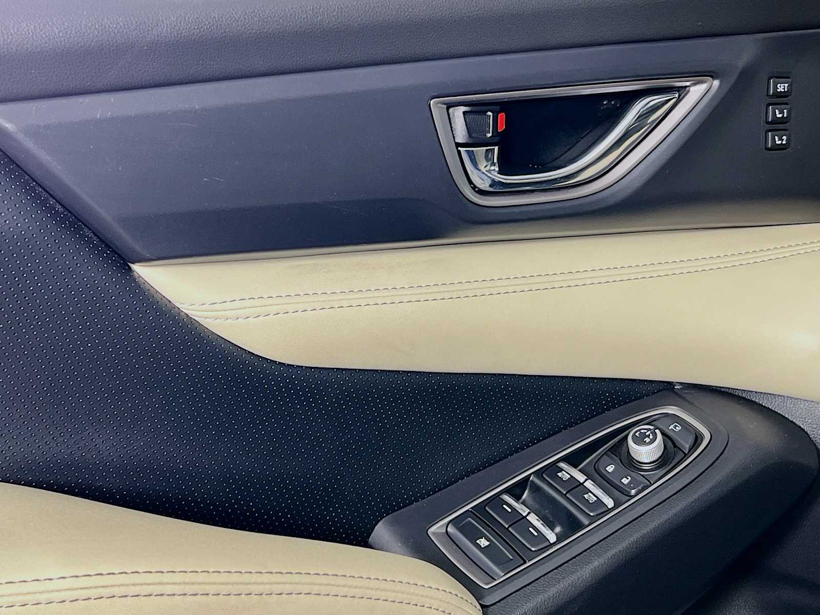 2023 Subaru Ascent Limited - Photo 18