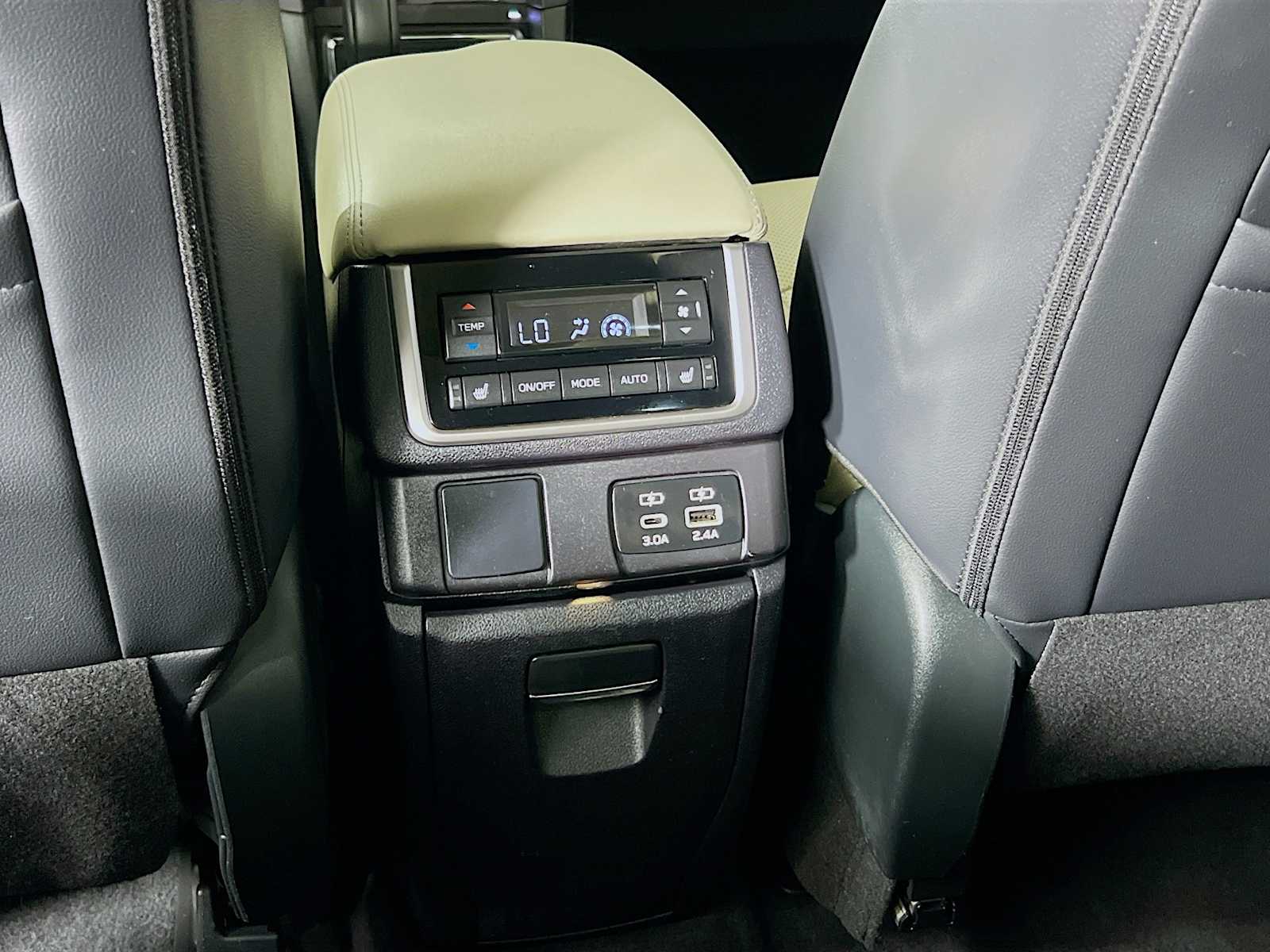2023 Subaru Ascent Limited - Photo 27
