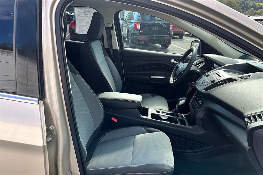 2018 Ford Escape SE - Photo 11