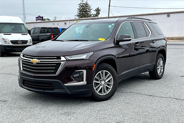2023 Chevrolet Traverse LT - Photo 2