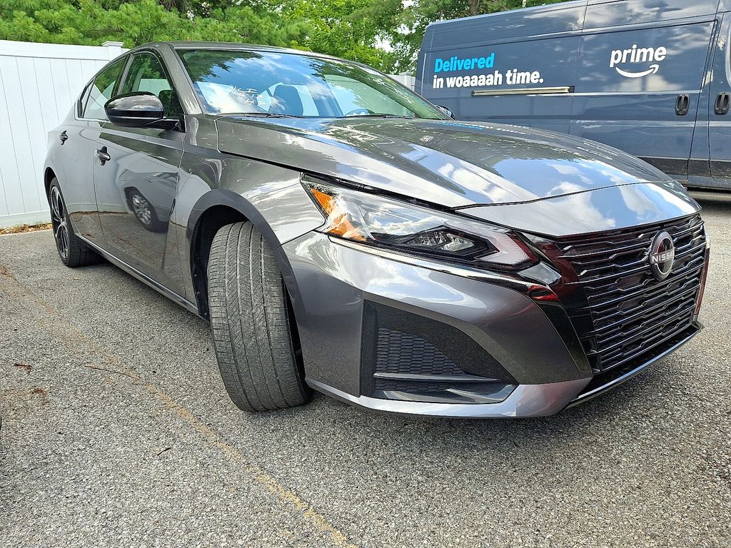 2025 Nissan Altima 2.5 SR