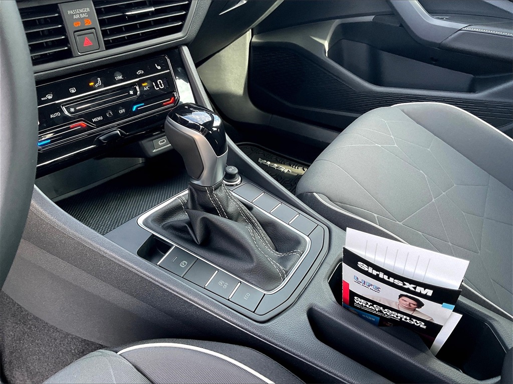 2025 Volkswagen Jetta 1.5T Sport - Photo 14