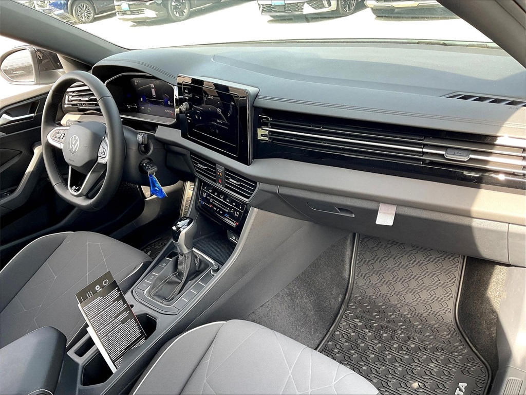 2025 Volkswagen Jetta 1.5T Sport - Photo 10