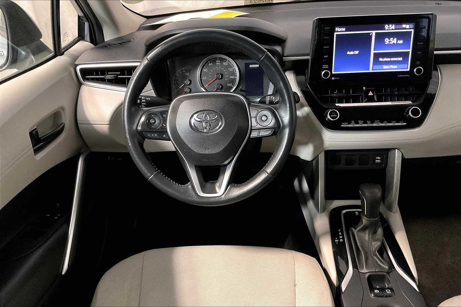 2022 Toyota Corolla Cross LE - Photo 17