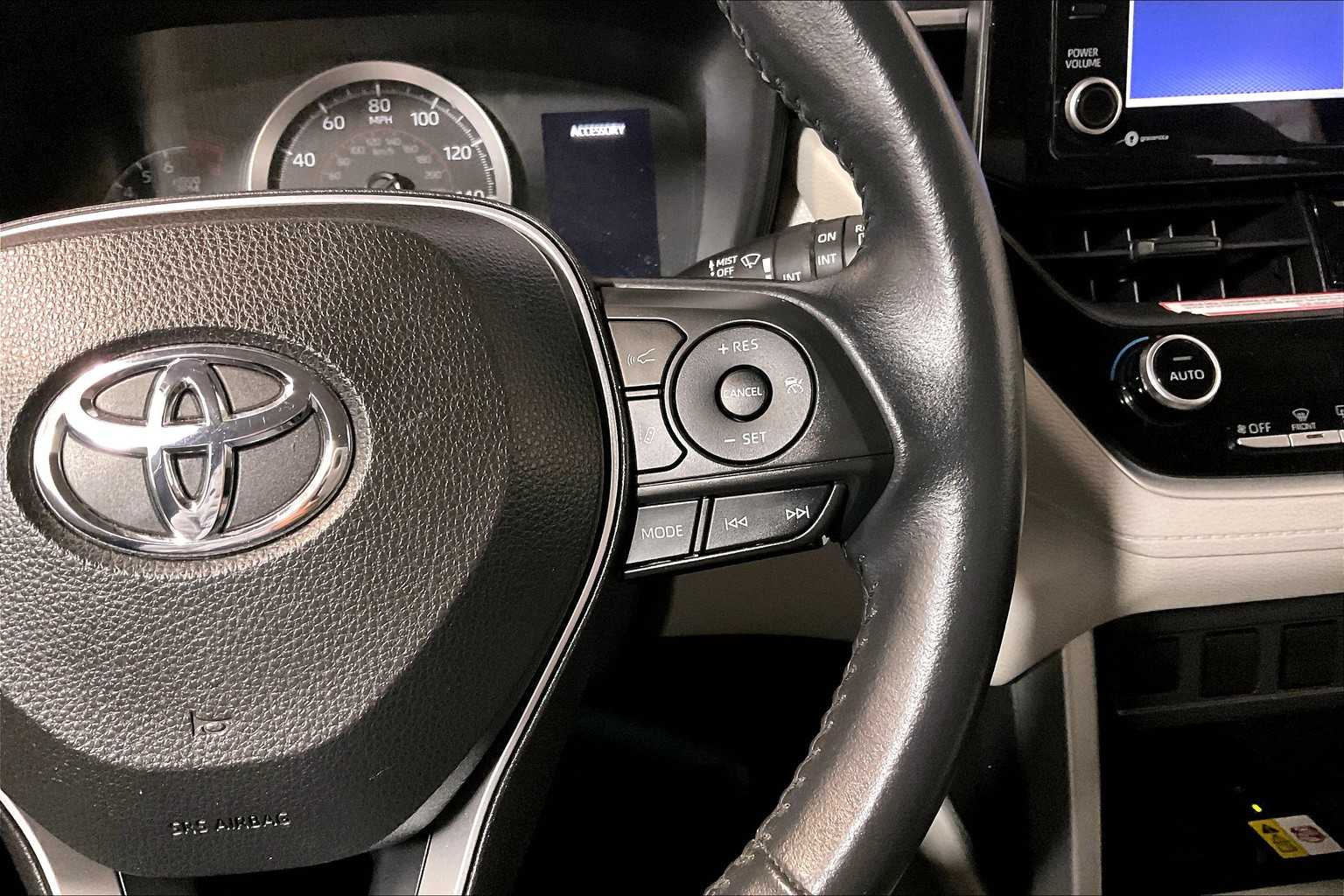 2022 Toyota Corolla Cross LE - Photo 23