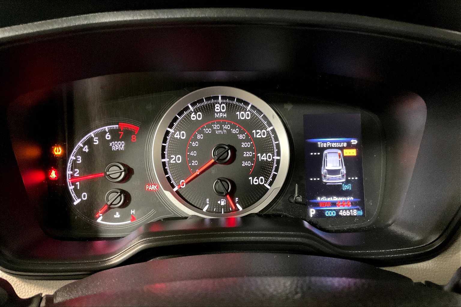 2022 Toyota Corolla Cross LE - Photo 24