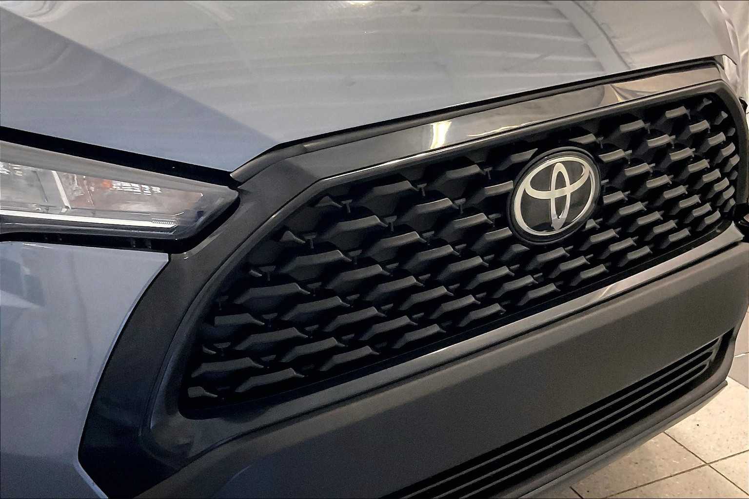 2022 Toyota Corolla Cross LE - Photo 31