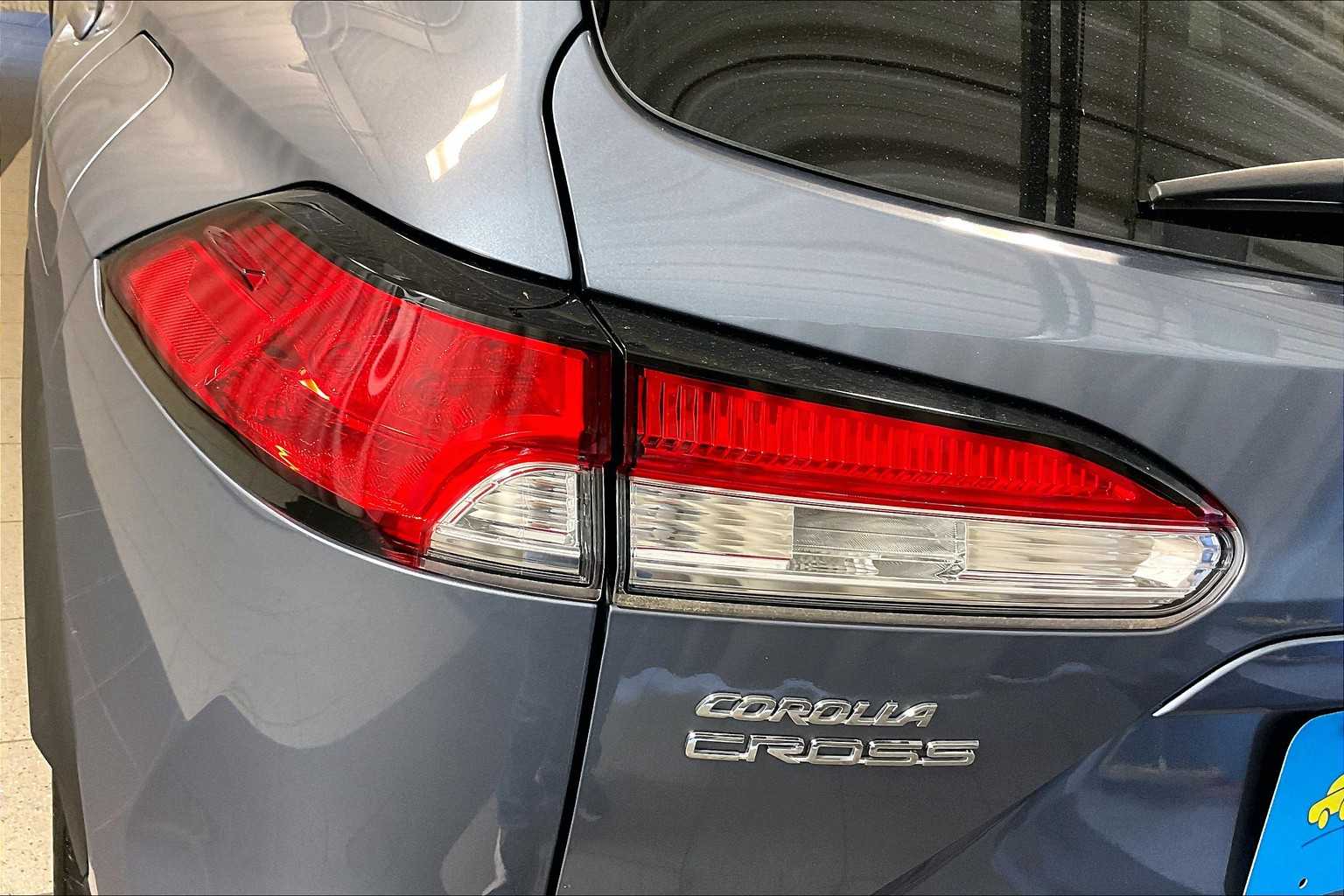 2022 Toyota Corolla Cross LE - Photo 33