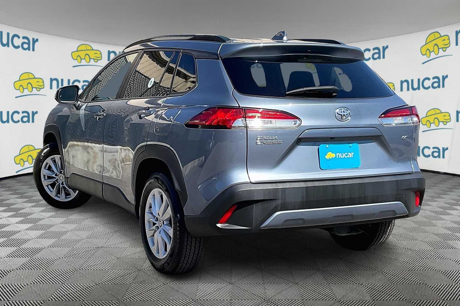 2022 Toyota Corolla Cross LE - Photo 4